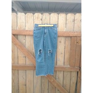 LEVI STRAUSS Ultra High Rise Straight Crop. Size 29waist